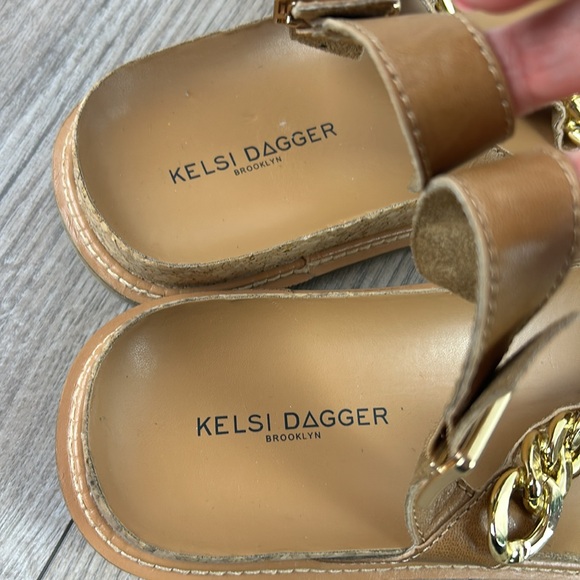 NWOT New Kelsi Dagger Brooklyn Script Slingback Sandals Tan Gold Chain Size 9 - Picture 6 of 9